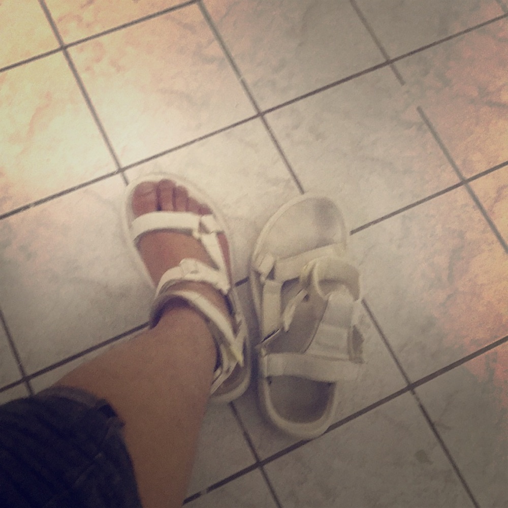 Light weight summer shoes